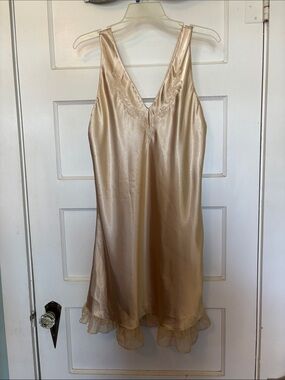 Amanda Stewart Intimates Women's Champagne Satin Night Dress Size L